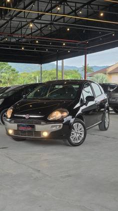 FIAT PUNTO 1.6 ESSENCE 16V FLEX 4P MANUAL FIAT PUNTO 1.6 ESSENCE 16V FLEX 4P MANUAL